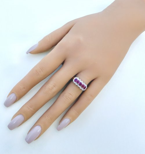 9ct. Solid Gold Ruby &amp; Diamond Ring. PRICE DROP 22% | €174 OFF!