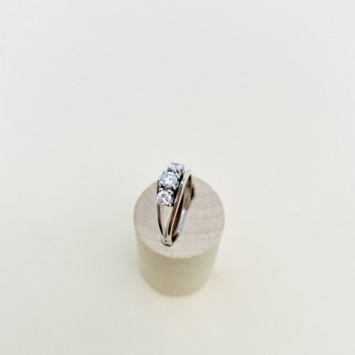 14ct. Solid Gold 3-Stone Diamond Ring.