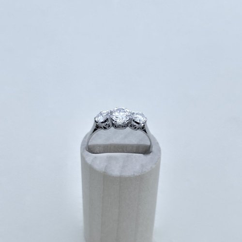 18ct. White Gold and Platinum 3-stone Diamond Ring.