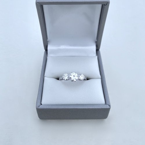 18ct. White Gold and Platinum 3-stone Diamond Ring.