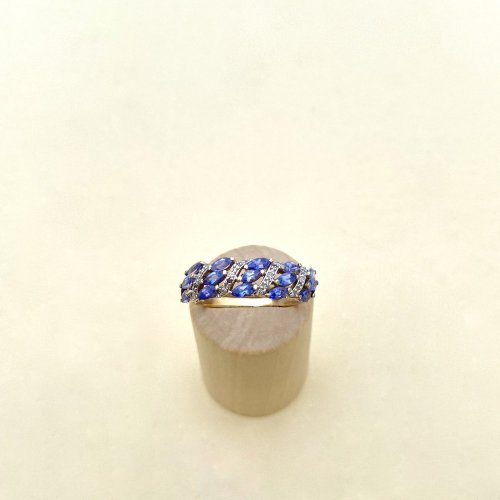 9ct. Gold Tanzanite &amp; Diamond Ring.