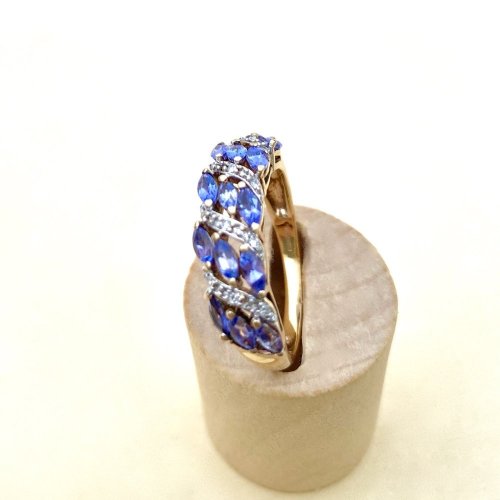 9ct. Gold Tanzanite &amp; Diamond Ring.