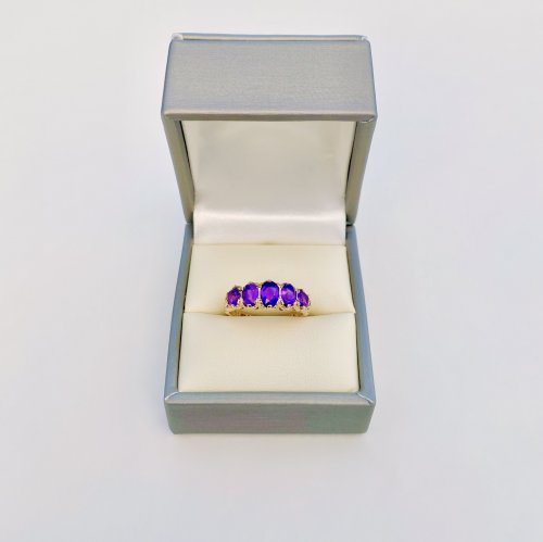 9ct. Gold 5-stone Amethyst Ring.