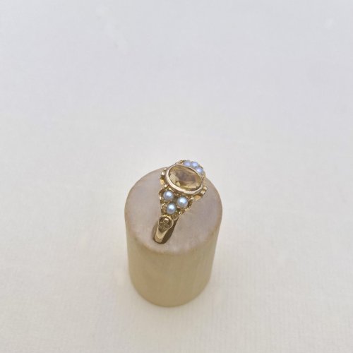 9ct. Gold Citrine and Cultured Pearl Ring.