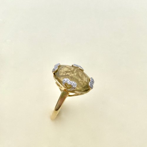 9ct. Gold Citrine &amp; Diamond Ring / Heart Claws.