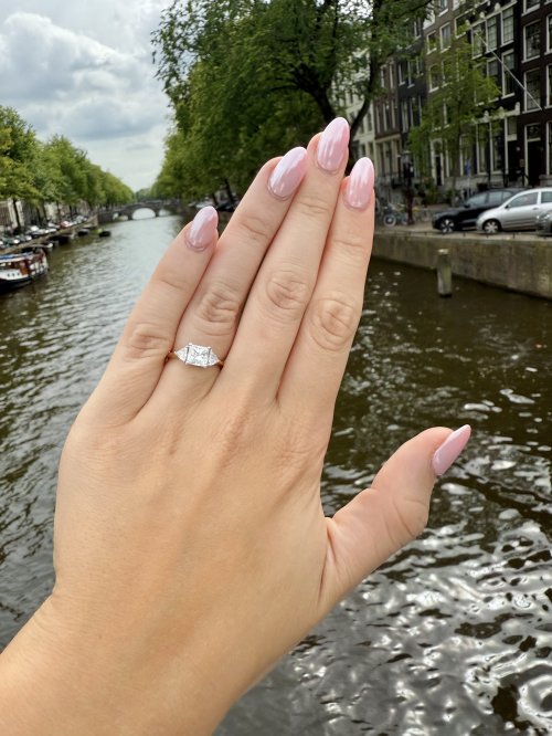 18ct. Gold Princess Cut Diamond Ring.