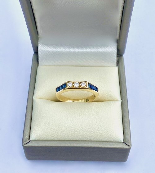 18ct. Gold Diamond and Sapphire Ring.