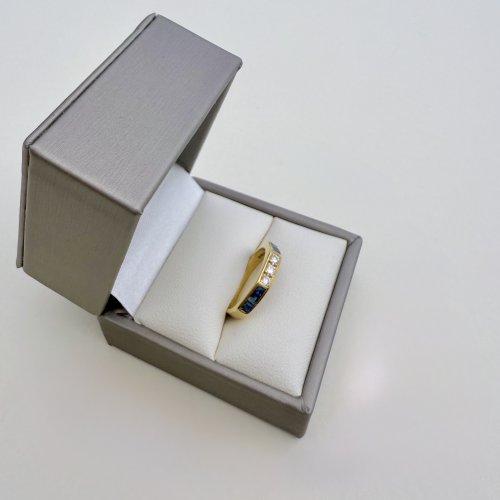 18ct. Gold Diamond and Sapphire Ring.