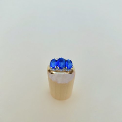 9ct. Solid Gold Kyanite &amp; Diamond Ring.