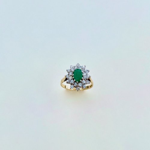 Hallmarked 9ct. Gold Green Quartz Ring.