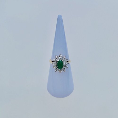 Hallmarked 9ct. Gold Green Quartz Ring.