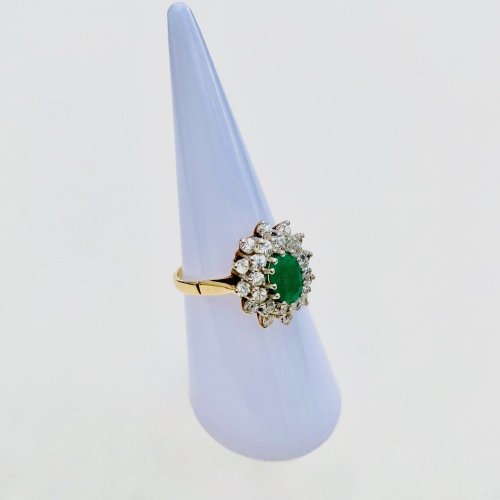 Hallmarked 9ct. Gold Green Quartz Ring.