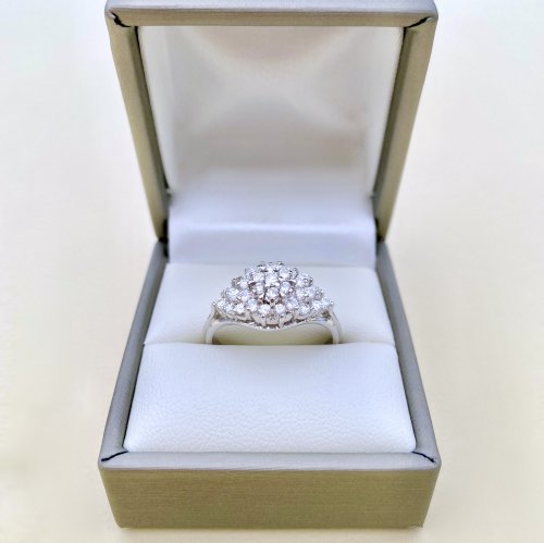 14ct. White Gold Diamond Ring. MASSIVE PRICE DROP - May 26.