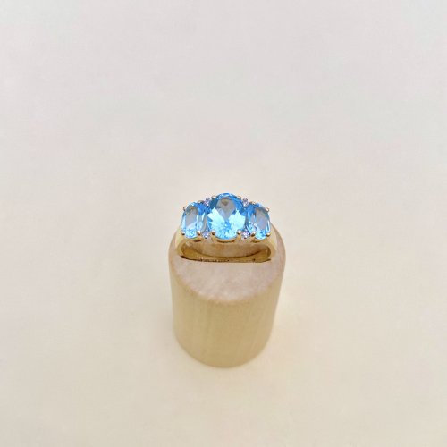 9ct. Gold 3-stone Topaz & Diamond Ring.