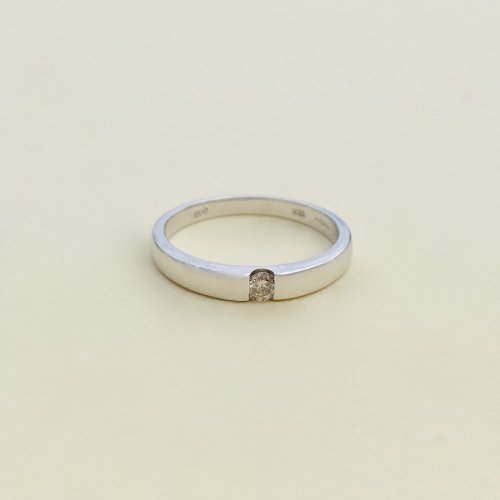 18ct. White Gold Single Stone Diamond Ring.