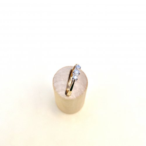 9ct. Gold 3-stone Diamond Ring.