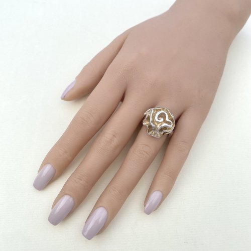 Contemporary Sterling Silver Ring / Swirl design.