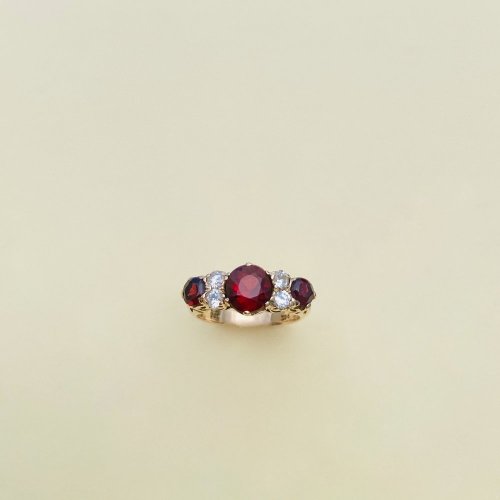 9ct. Gold Garnet Ring.