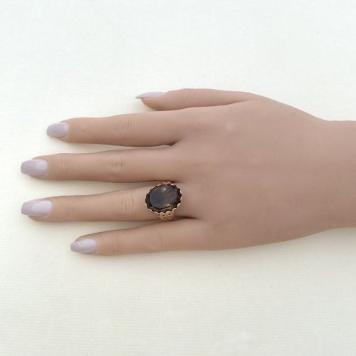 Vintage 9ct. Gold Quartz Ring.