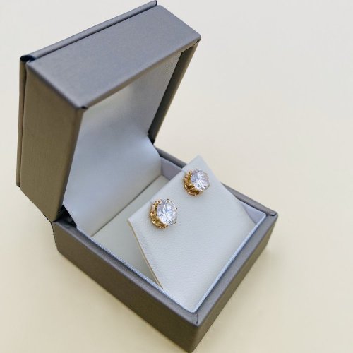 9ct. Gold Twist Design CZ Stud Earrings.