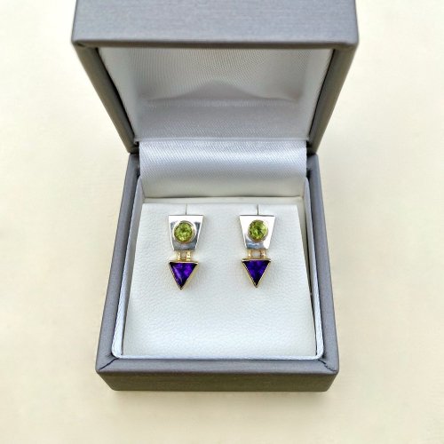 Distinctive Peridot &amp; Amethyst Earrings.