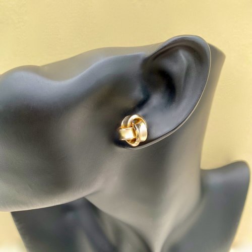 9ct. Solid Gold Knot Design Earrings.