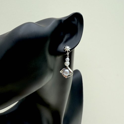 Silver Drop Pearl Earrings.