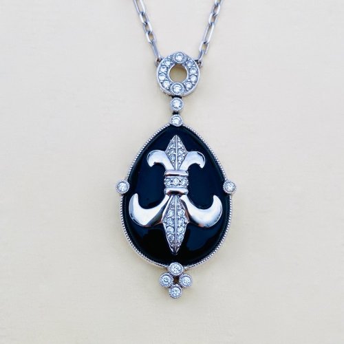 18ct. Gold Fleur de Lis Diamond &amp; Onyx Pendant.