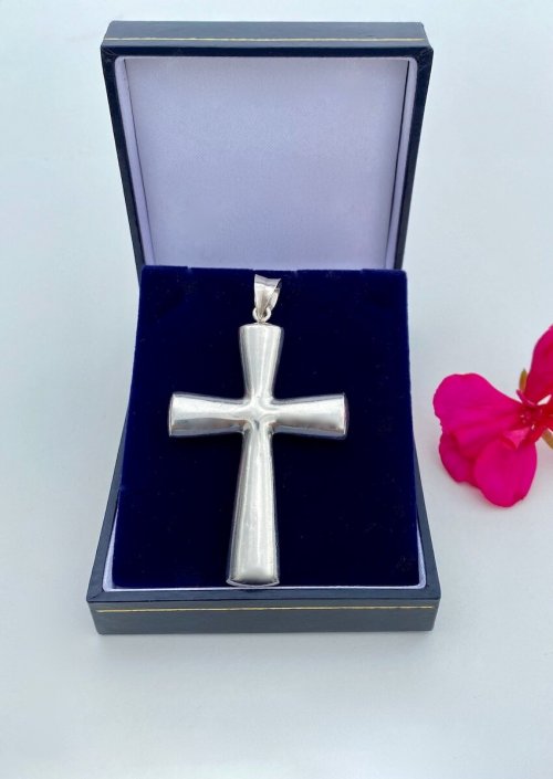 Vintage sterling silver large cross pendant.