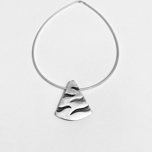 Vintage Silver Triangular Pendant on Collerette Necklace.