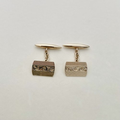 9ct. gold vintage rectangular cufflinks.