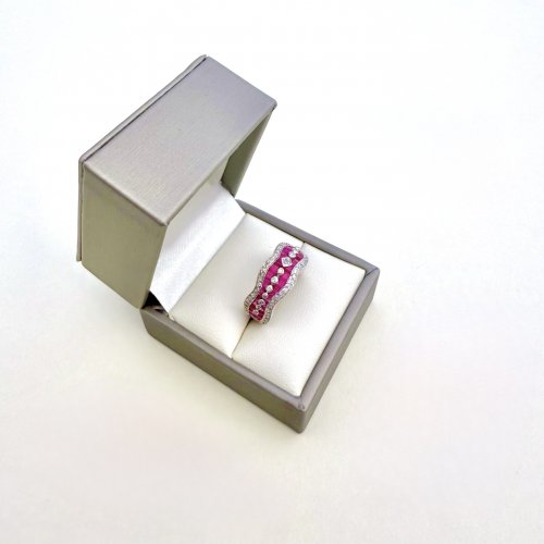 18ct. White Gold Ruby &amp; Diamond Ring. MASSIVE PRICE DROP 26% | €364 OFF!