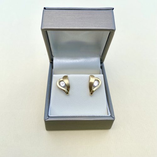 9ct. Gold Earrings with Cubic Zirconia to Centre.