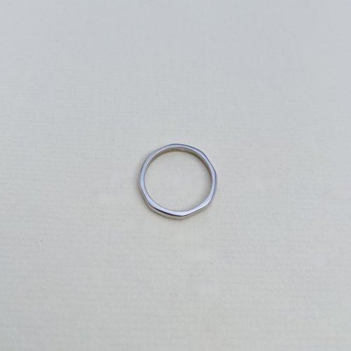 9ct. White Gold Hexagonal Band / Ring. 