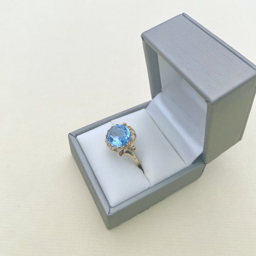 Vintage 9ct. Gold Topaz Ring. 