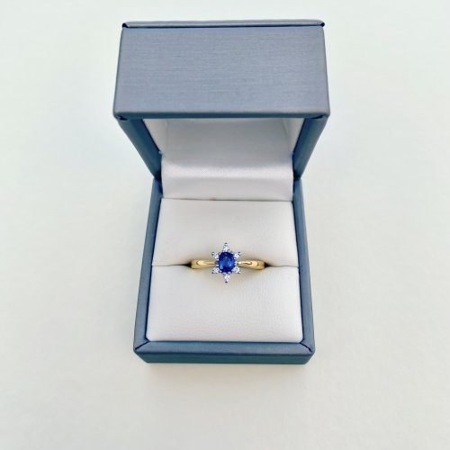 18ct. Gold Sapphire &amp; Diamond Ring. NEW STOCK.