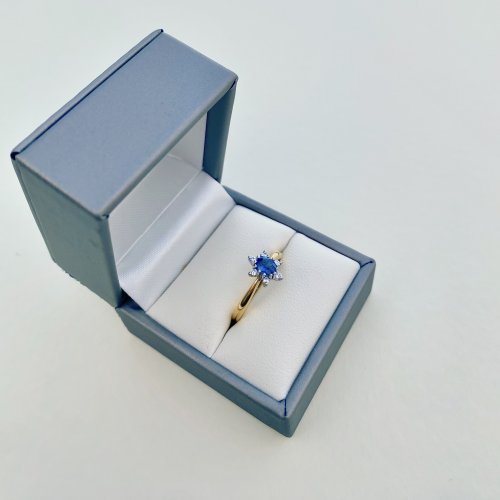 18ct. Gold Sapphire &amp; Diamond Ring. NEW STOCK.