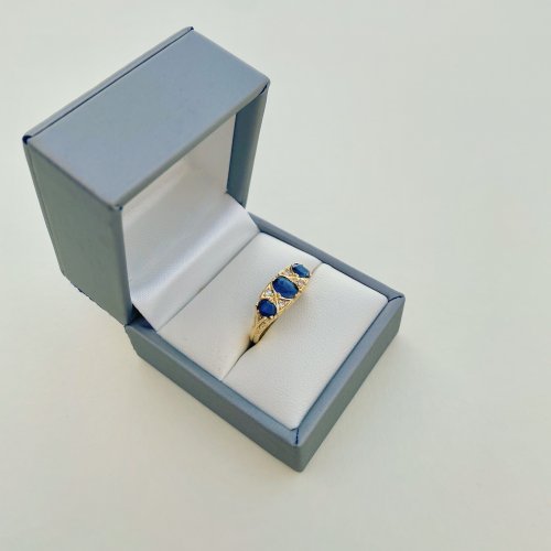 18ct. gold Sapphire &amp; Diamond Ring. NEW STOCK.