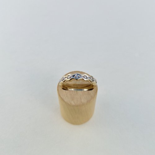 9ct. Gold Scalloped Half Eternity Ring with Diamonds. NEW STOCK.