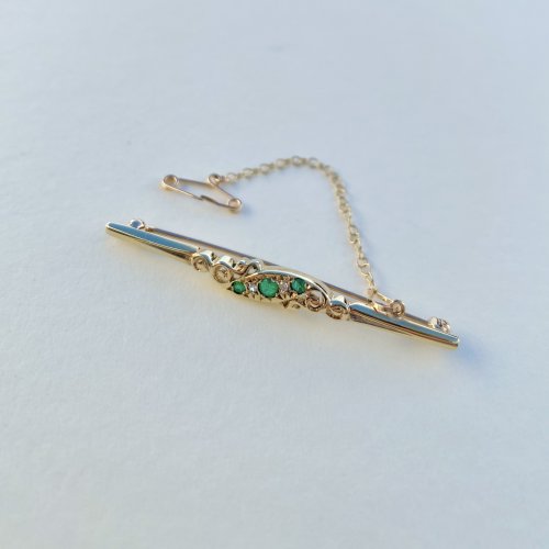 Vintage 9ct. Gold Brooch set with Emeralds &amp; Diamonds. NEW STOCK.