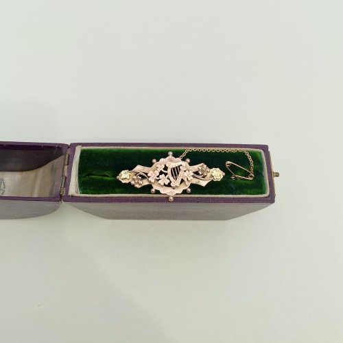 9ct. Gold Edwardian Irish Brooch. NEW IN STOCK.