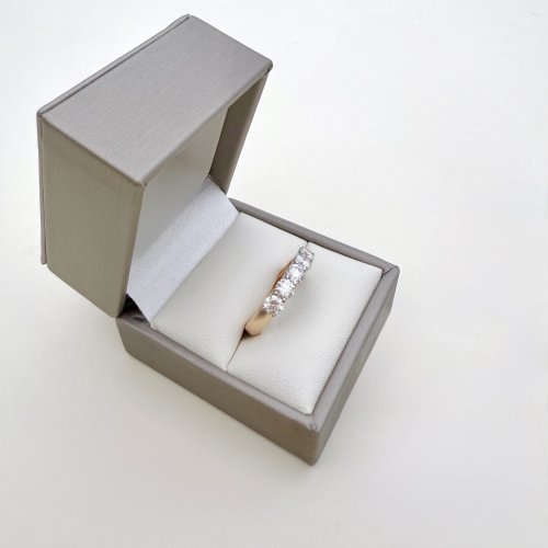 14ct. Yellow Gold 5-Stone Diamond Ring. NEW STOCK.