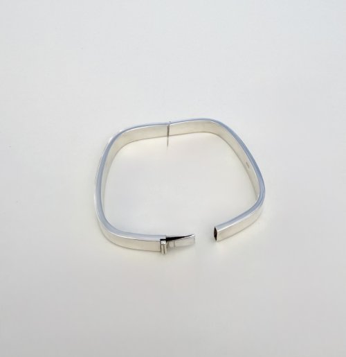 Sterling Silver Square Bangle. NEW IN STOCK.