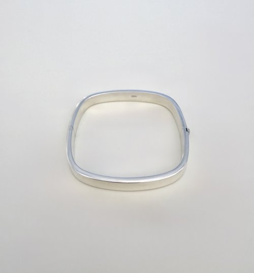 Sterling Silver Square Bangle. NEW IN STOCK.