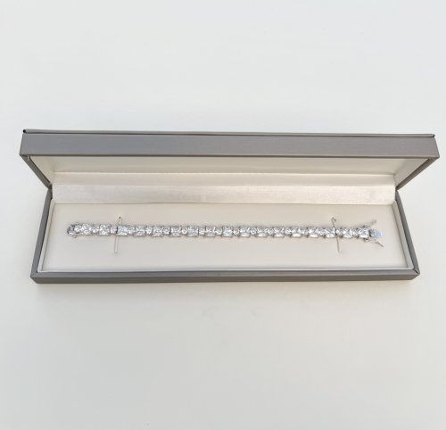 Silver Bracelet with Square-Cut Cubic Zirconia 7&quot;. NEW STOCK.