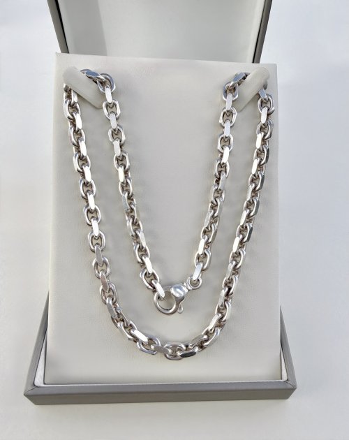 Contemporary Silver Chunky Chain. 19½ NEW STOCK.