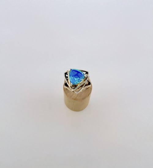 Trilliant Ocean Green Gemstone Ring in Sculptural Gold-Over-Silver Setting. NEW STOCK. 