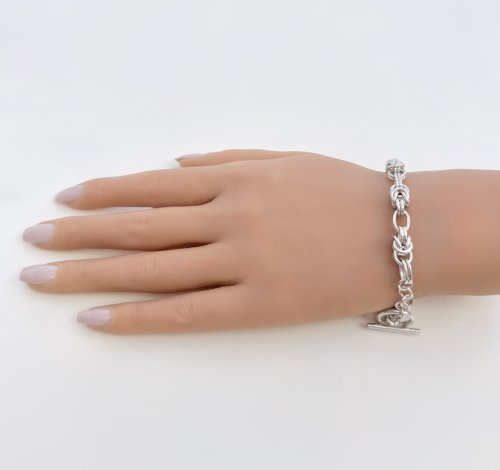 Quality Silver Chain Bracelet with T-Bar Closure. 8". NEW STOCK.
