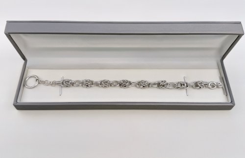 Quality Silver Chain Bracelet with T-Bar Closure. 8". NEW STOCK.