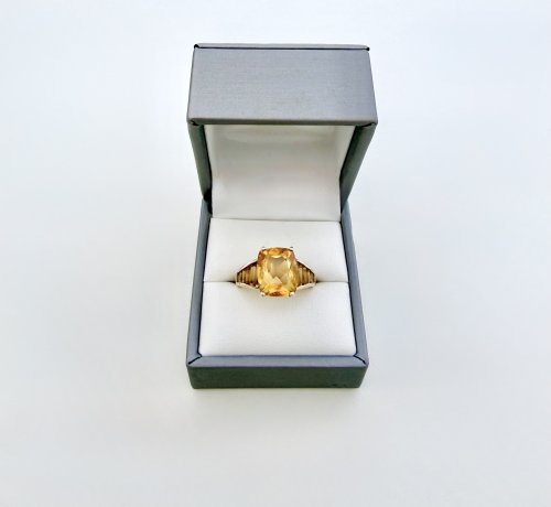 9ct. Gold Citrine Ring / Square Shape. NEW IN.